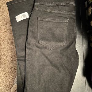 Old navy black jeggings size 6 short NWT